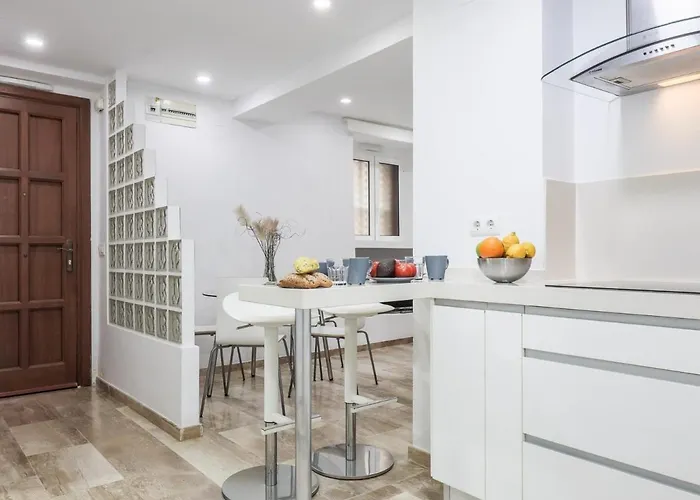 Bonito En Centro Renovado Appartamento Cadice