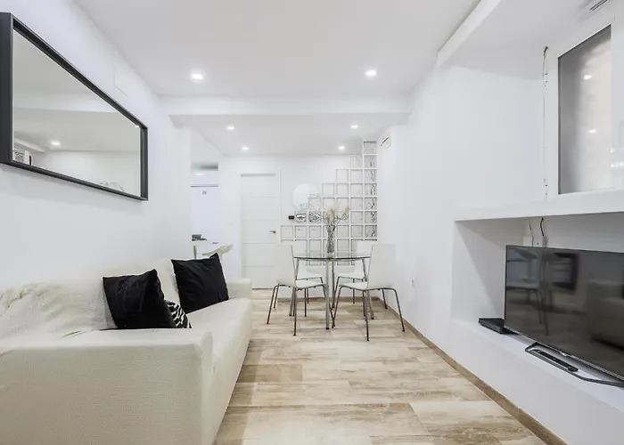 Bonito En Centro Renovado Appartamento Cadice